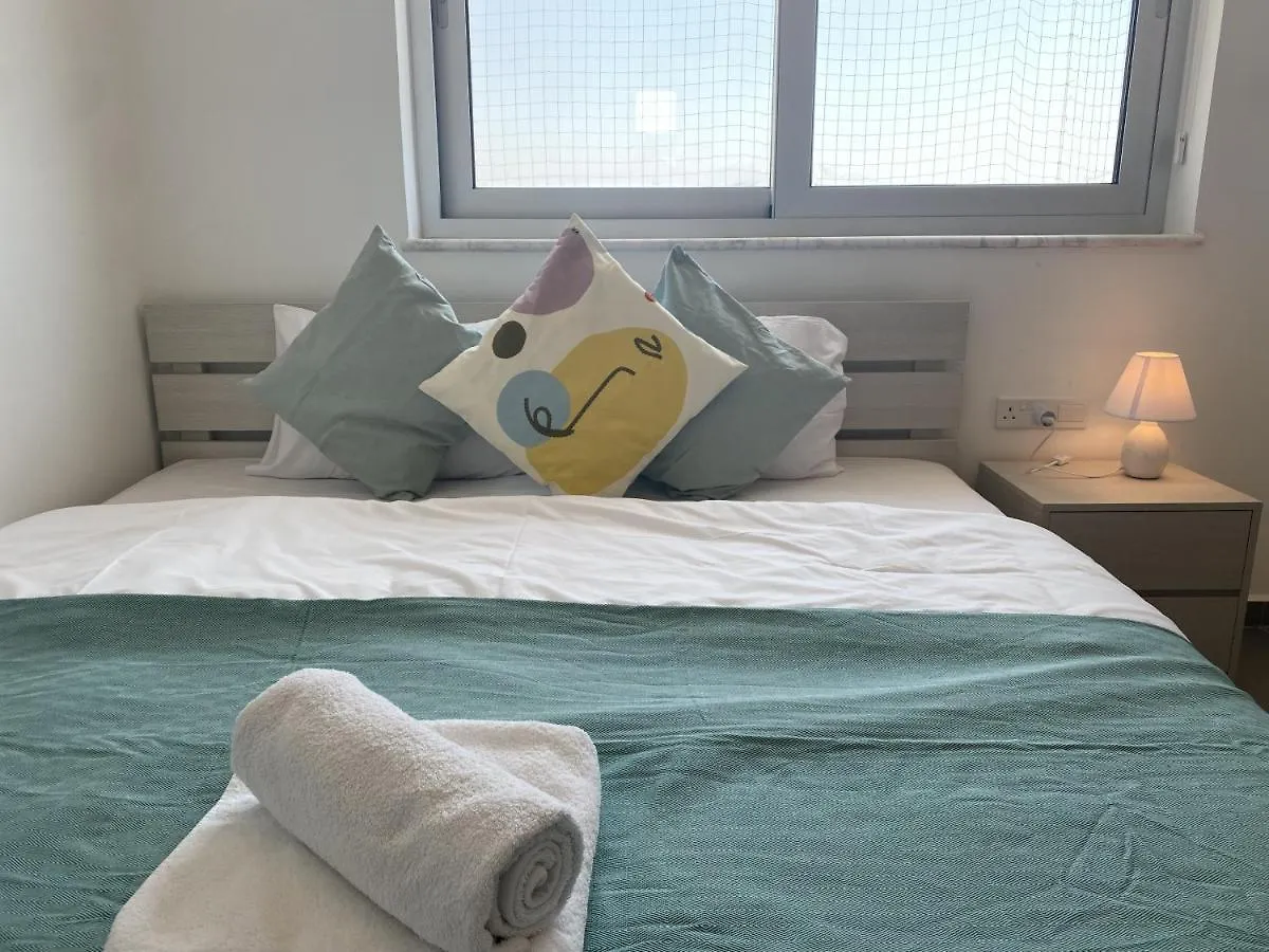 Silver Line 1-Bedroom Apartment In Larnaca 0*,  Kypr