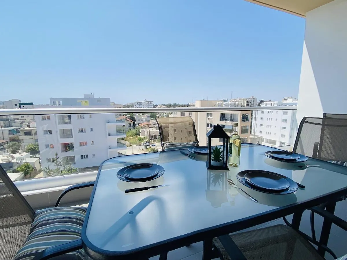 Silver Line 1-Bedroom Apartment In Larnaca Kypr